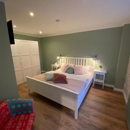 Bed N Riesling Appartement Forst an der Weinstrasse Buitenkant foto